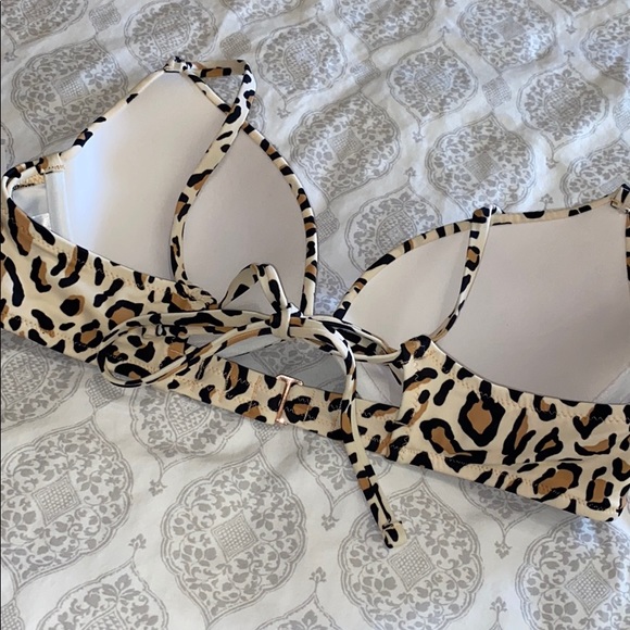 🤎🖤 Shade & Shore bikini top 🖤🤎 - Picture 3 of 4